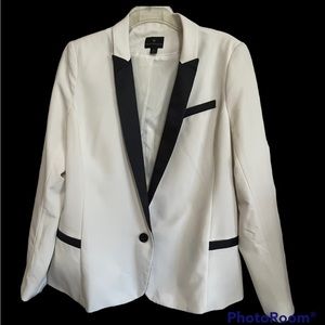 Worthington womens black & off white tuxedo style blazer in size XL.
